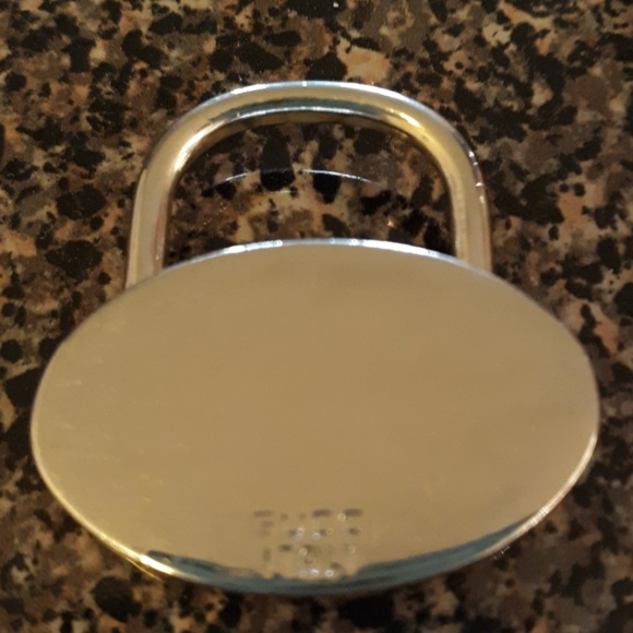 COPY - Authentic Gucci Key Fob - Picture 2 of 3